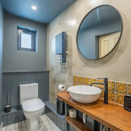 Апартамент Tsarevets 2apts. Escape |n7even |free Str. Parking *